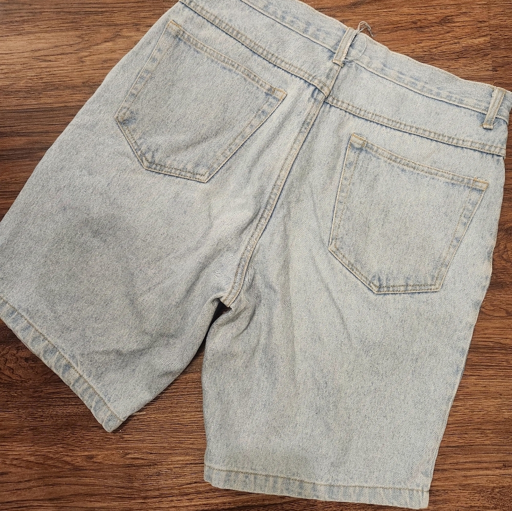 Van Heusen Light Blue Denim Shorts for Men - Picture 3 of 3